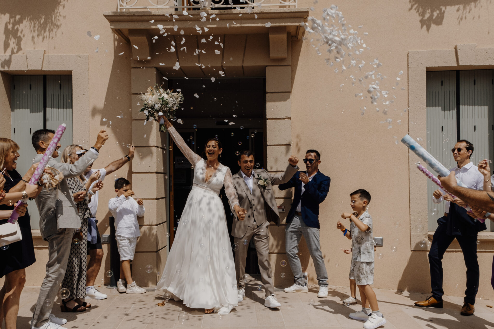 Noélyne Di Muzio photographie photographe de famille maternité mariage couple à cavaillon Avignon salon de Provence pour des séances shootings mariage evjf couple famille bébé nourrisson naissance Provence GOLDEN HOUR